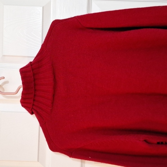 Vintage Evan Picone Red Turtleneck Black Roses Sz.L GUC - Picture 10 of 11